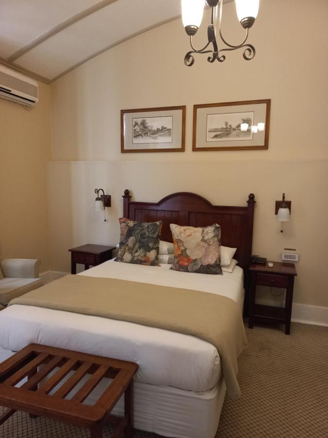 Kimberley Club Guesthouse Exterior photo