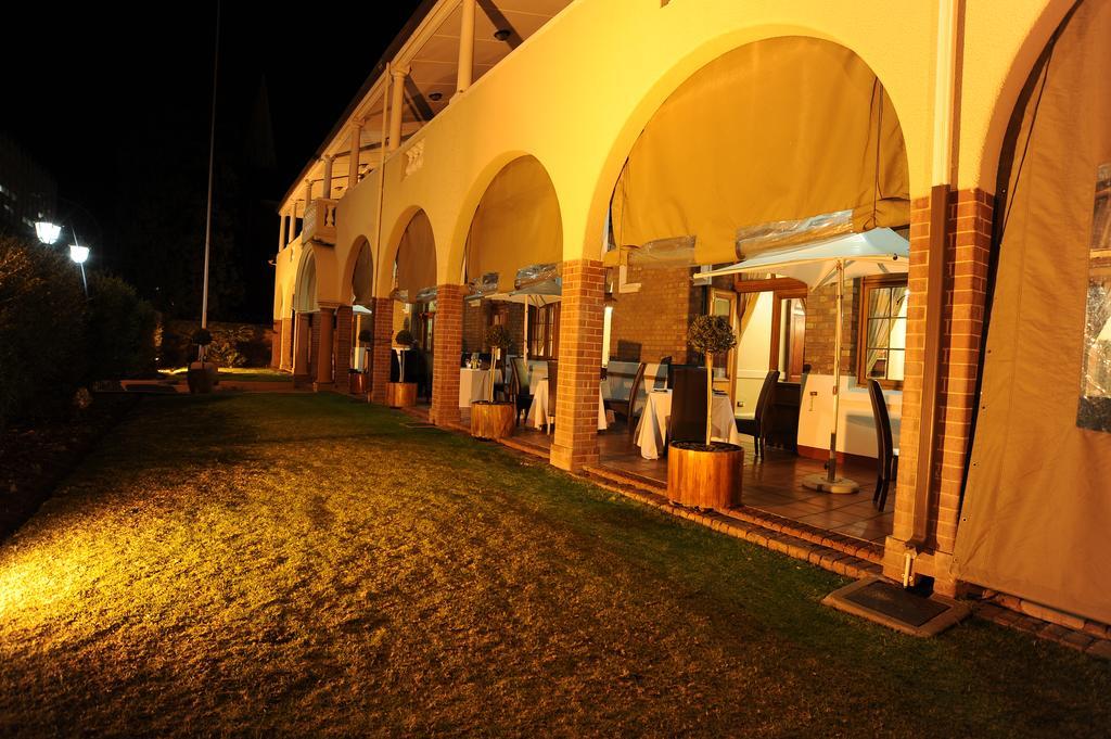 Kimberley Club Guesthouse Exterior photo